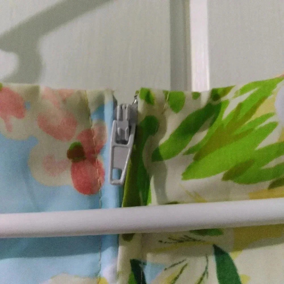 Charlotte Russe mini skirt-large like new - Picture 5 of 7